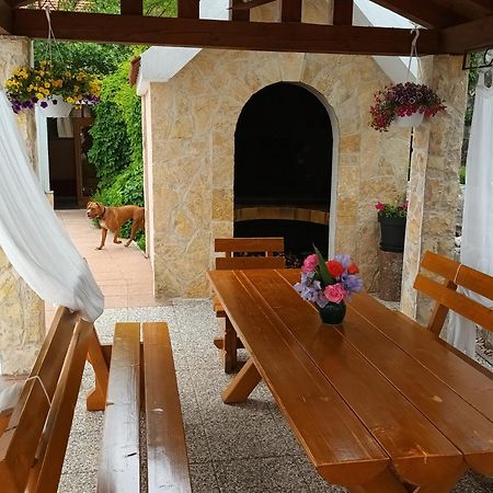 Holiday home Perunika Zezevica Bagian luar foto