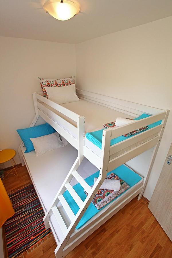 Holiday home Perunika Zezevica Bagian luar foto
